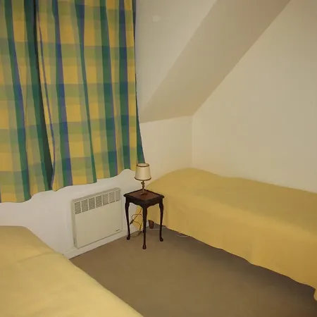 Apartment Centre *