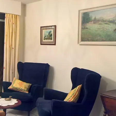 Centre Apartment *